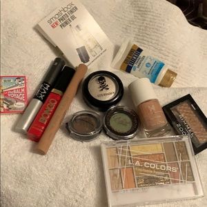 Make up bundle.